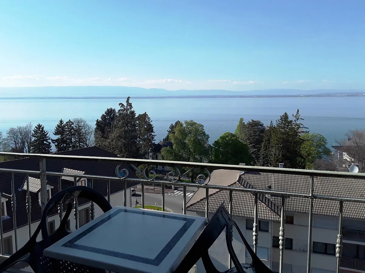 Hotel Evian Express - Terminus 2*, Évian-les-Bains Frankrijk